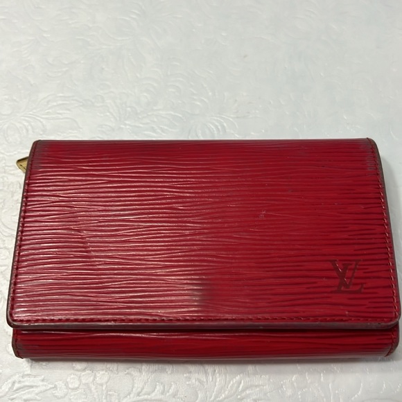 Authentic Louis Vuitton Epi Tresor Wallet - Picture 2 of 15